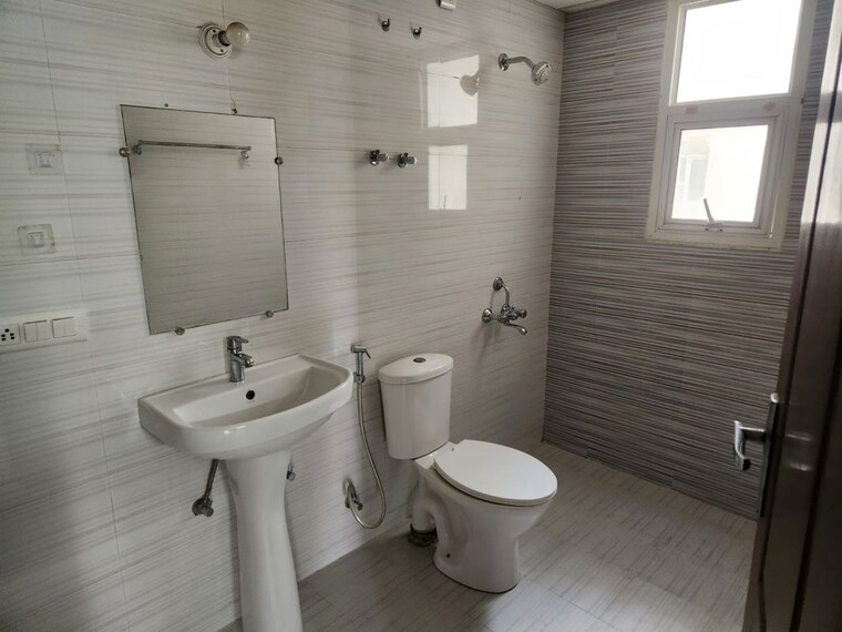 Master Bedroom, omaxe-r2 3 Bedroom 1750 Sq.Ft. Apartment In Gomti Nagar Lucknow 9723690