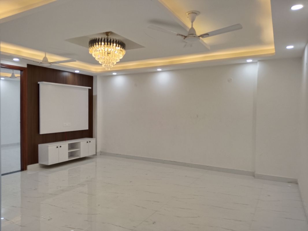 4 BHK + Pooja Room,Servant Room,Study Room,Extra Room Apartment For Sale in Panchsheel Vihar