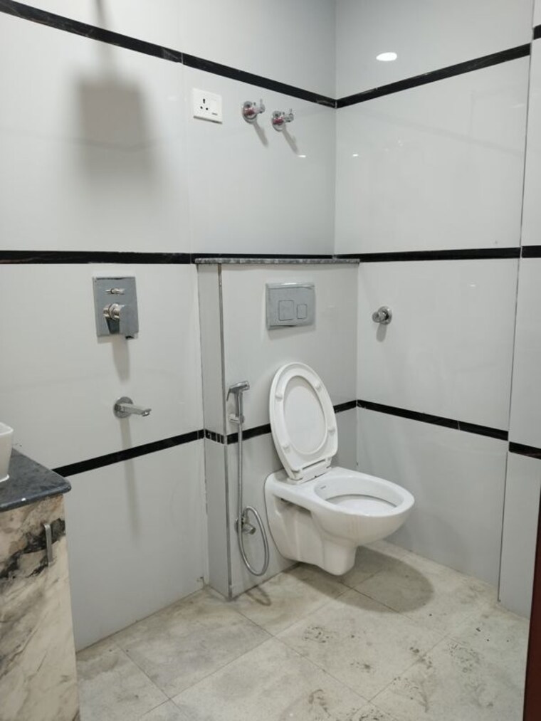 Bathroom, panchsheel vihar 4 Bedroom 1350 Sq.Ft. Apartment In Panchsheel Vihar Delhi 9723687