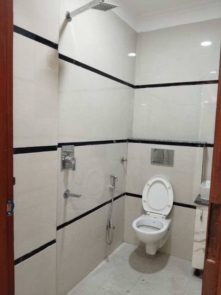 Bathroom, panchsheel vihar 4 Bedroom 1350 Sq.Ft. Apartment In Panchsheel Vihar Delhi 9723687