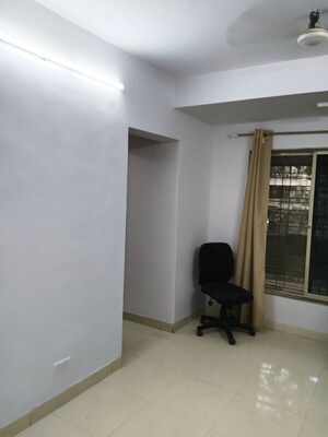 Room in 1 BHK Apartment at Vile Parle West – for Rent