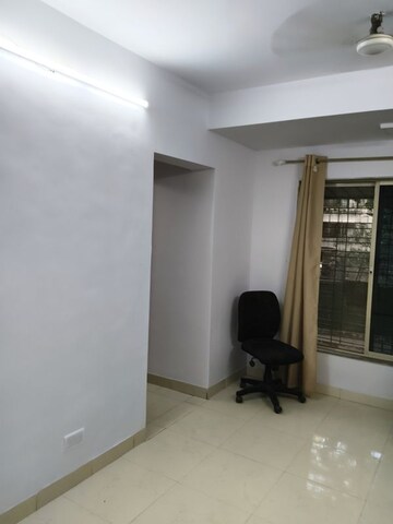 Room in 1 BHK Apartment at Vile Parle West – for Rent