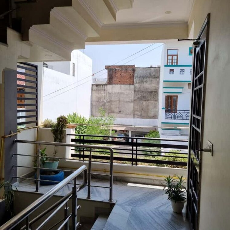 Balcony, gomti nagar Pg For Girls In Gomti Nagar 9723712
