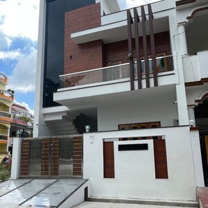  Pg For Rent in Gomti Nagar
