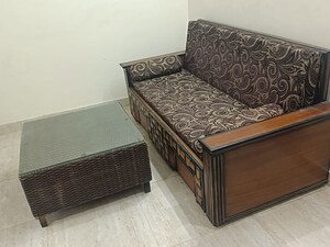 Living Room in 1 BHK Builder Floor at Unitech Infospace, Sector 21 – for Rent