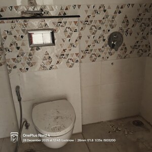 Bathroom in 2.5 BHK Apartment at MI Regal Court, Gomti Nagar – for Sale