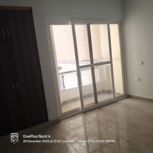 Room in 2.5 BHK Apartment at MI Regal Court, Gomti Nagar – for Sale