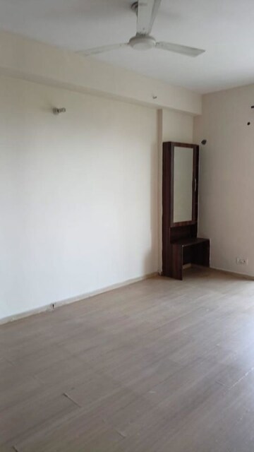 Room in 3 BHK Apartment at DLF New Town Heights II, Sector 86 – for Rent