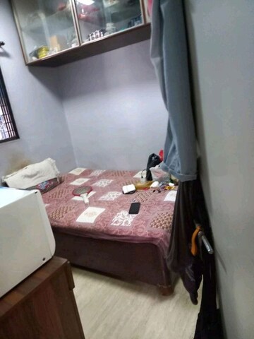 Furnished Amenities in 1 BHK Apartment at Santacruz East – for Rent