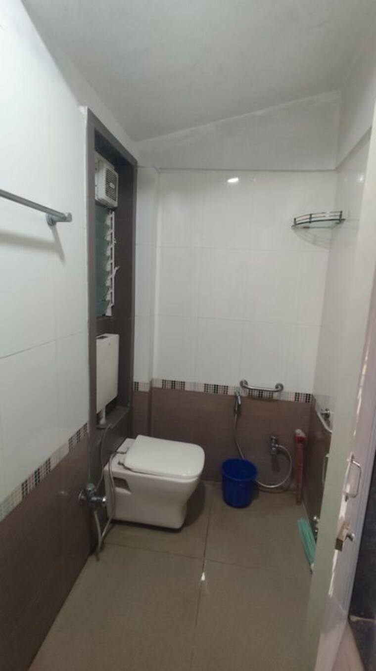 Bathroom, kanakia-sanskruti 2 Bedroom 850 Sq.Ft. Apartment In Kandivali East Mumbai 9723778
