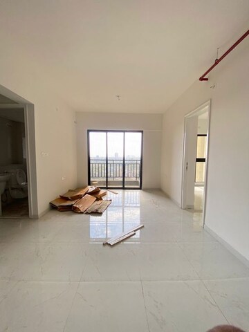 Room in 1 BHK Apartment at Runwal Gardens Phase 3, Dombivli East – for Sale