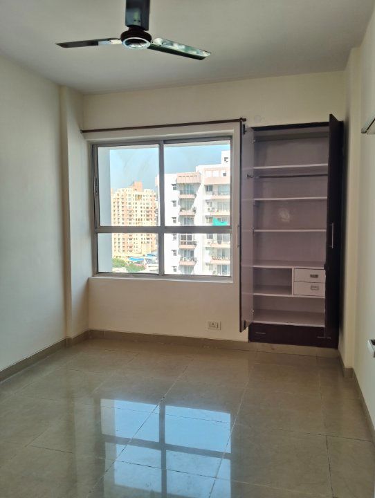 2 BHK Apartment For Rent in Eros Wembley Estate