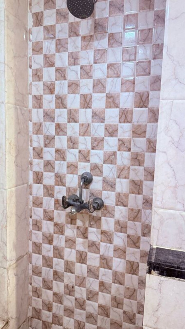 Bathroom, mahagun-mirabella 3 Bedroom 1880 Sq.Ft. Apartment In Sector 79 Noida 9723820