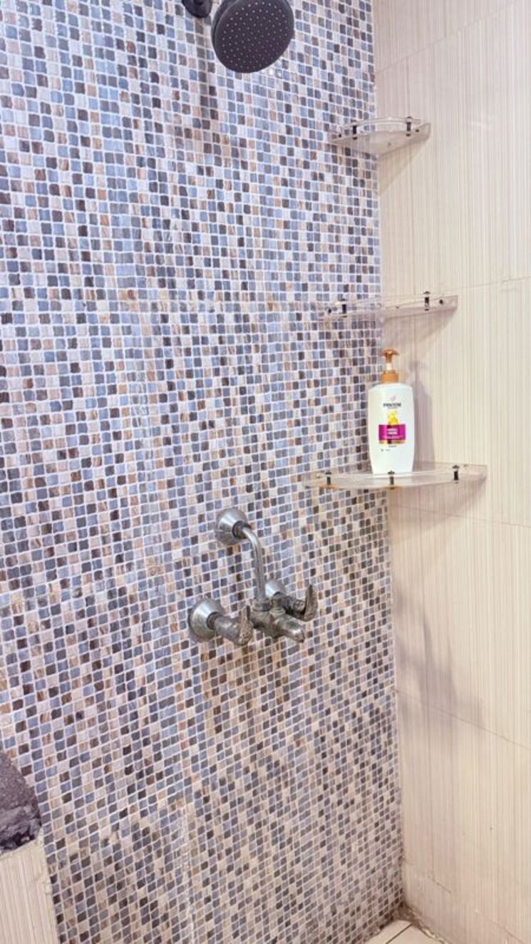 Bathroom, mahagun-mirabella 3 Bedroom 1880 Sq.Ft. Apartment In Sector 79 Noida 9723820