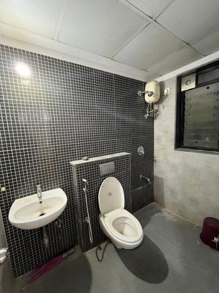 Bathroom, lodha-palava-downtown 2 Bedroom 734 Sq.Ft. Apartment In Dombivli East Thane 9723822