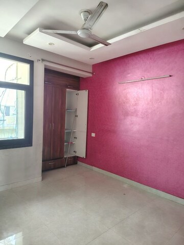 Room in 3 BHK Builder Floor at MS Enclave Zirakpur, Dhakoli – for Rent