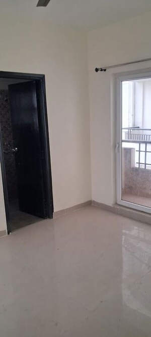 Room in 3 BHK Apartment at Ansal Crown Heights, Sector 80 – for Rent