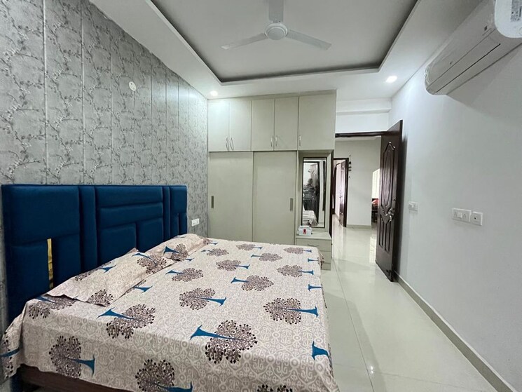 Room, pir machalla 3 Bedroom 1250 Sq.Ft. Builder Floor In Pir Machalla Zirakpur 9723857