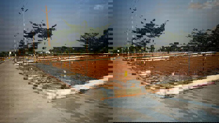 Plot For Sale in Vaishnavi Ram Medows 