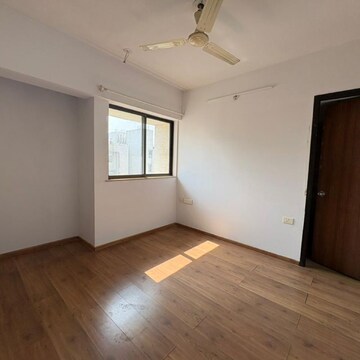 2 BHK Apartment For Rent in Lodha Palava City Lakeshore Greens, Hedutane