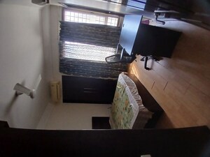 Team Area in 2 BHK Builder Floor at Auram Floor, South City 2 – for Rent