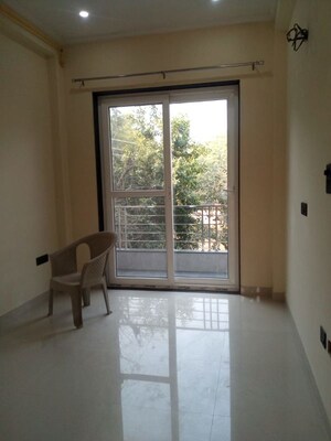 Room in 1 BHK Builder Floor at Ansal Plaza Sector-23, Sector 23 – for Rent