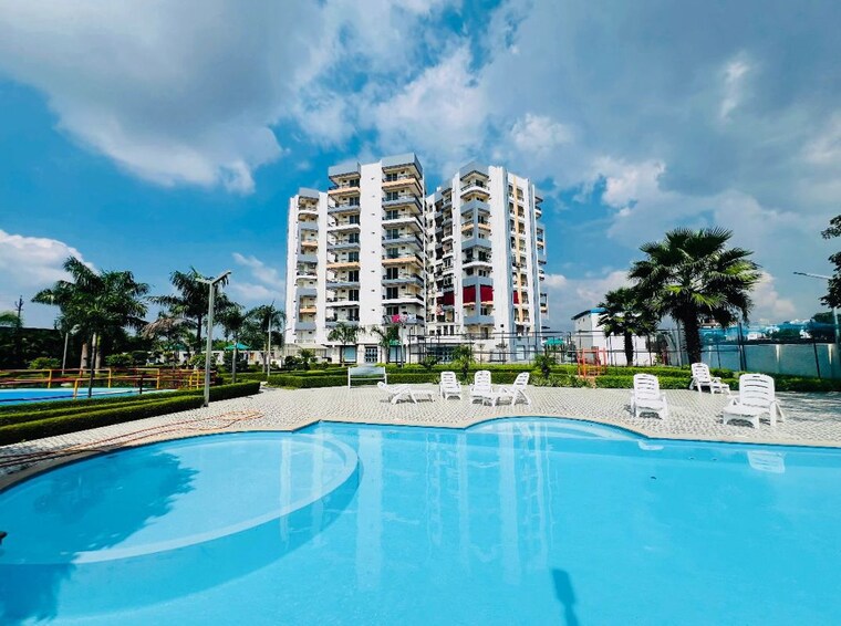 Swimming Pool, ratan-galaxy 3.5 Bedroom 1917 Sq.Ft. Apartment In Vrindavan Yojna Lucknow 9723869