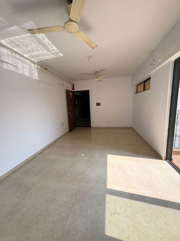 1 BHK + Servant Room Apartment For Rent in Lodha Lakeshore Greens