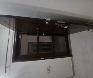 Furnished Amenities in 4 BHK Builder Floor at Sector 16 – for Sale