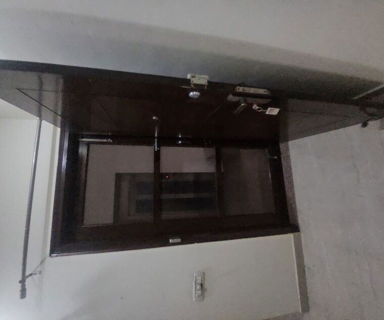 undefined, sector 16 4 Bedroom 350 Sq.Yd. Builder Floor In Sector 16 Faridabad 9723920