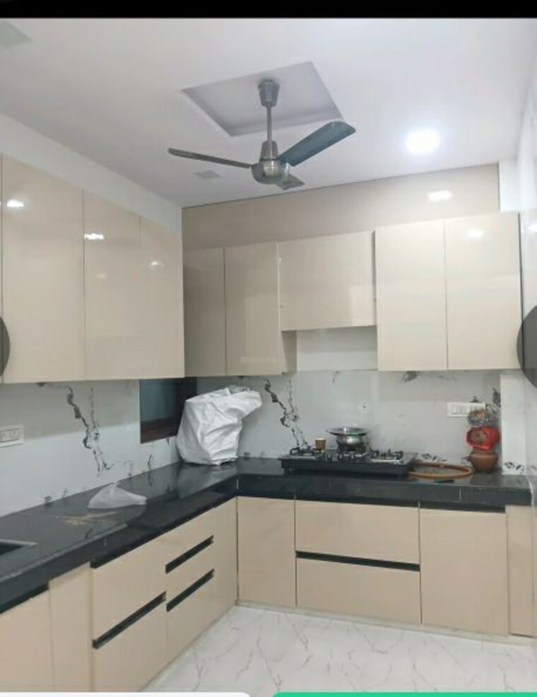 Kitchen, mansarover garden 2.5 Bedroom 950 Sq.Ft. Builder Floor In Mansarover Garden Delhi 9723951