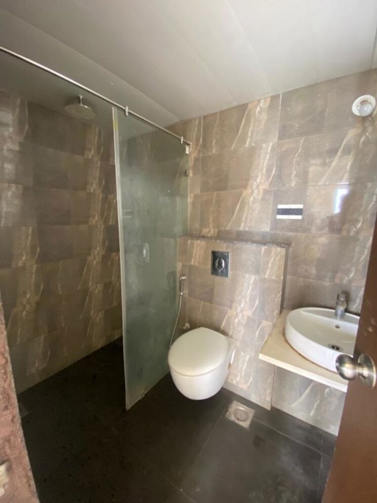 Bathroom, punawale 3 Bedroom 1727 Sq.Ft. Apartment In Punawale Pune 9723957