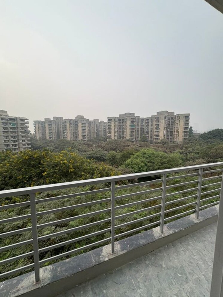 Balcony, sector 56 1 Bedroom 100 Sq.Yd. Builder Floor In Sector 56 Gurgaon 9723973