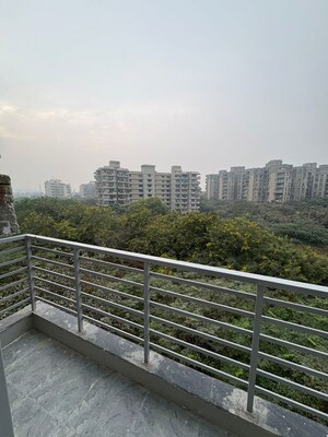 Balcony in 1 BHK Builder Floor at Sector 56 – for Rent
