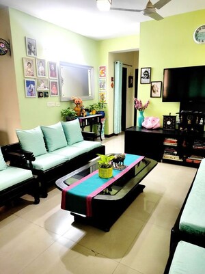 Room in  Pg at Vineet Khand – for Rent