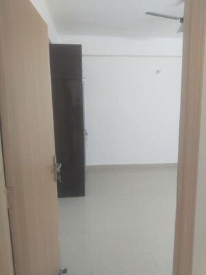 Room in 3 BHK Apartment at Gardenia Gateway, Sector 75 – for Rent