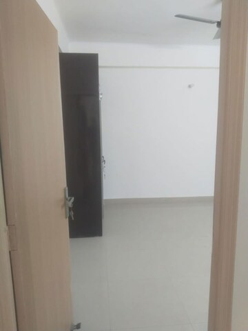 Room in 3 BHK Apartment at Gardenia Gateway, Sector 75 – for Rent