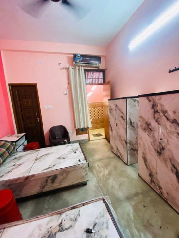 Room, vineet khand Pg For Girls In Vineet Khand 9705668
