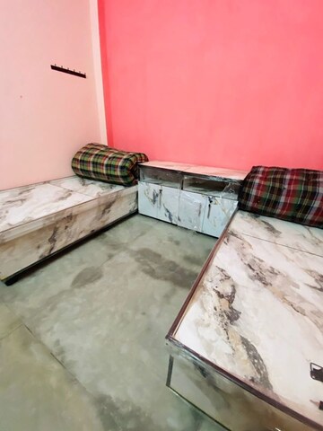 Room in  Pg at Vineet Khand – for Rent