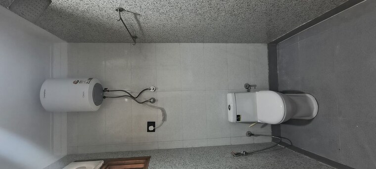 Bathroom, khirki extension 3 Bedroom 990 Sq.Ft. Builder Floor In Khirki Extension Delhi 9724013