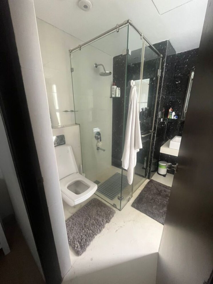 Bathroom, lodha-primero 2 Bedroom 1136 Sq.Ft. Apartment In Mahalaxmi Mumbai 9724016