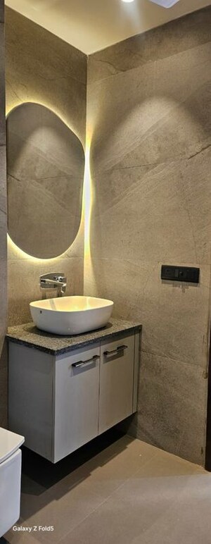 Bathroom in 4 BHK Builder Floor at Green Wood City, Sector 45 – for Rent