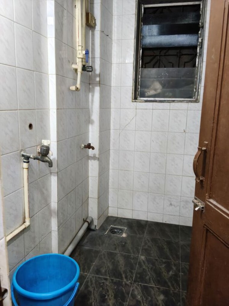 Bathroom, sagar-avenue 1 Bedroom 500 Sq.Ft. Apartment In Santacruz East Mumbai 9724042