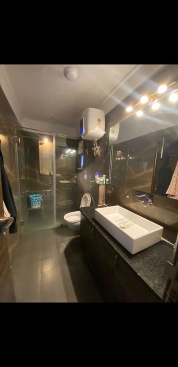 Master Bedroom in 4 BHK Builder Floor at Ardee City, Sector 52 – for Sale