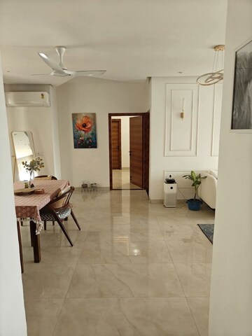 Room in 3 BHK Apartment at Conscient Heritage Max, Sector 102 – for Rent