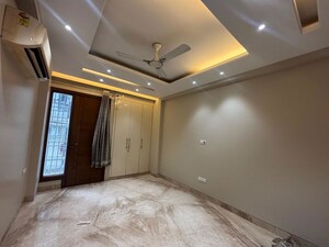 Room in 3 BHK Builder Floor at Greater Kailash I – for Rent