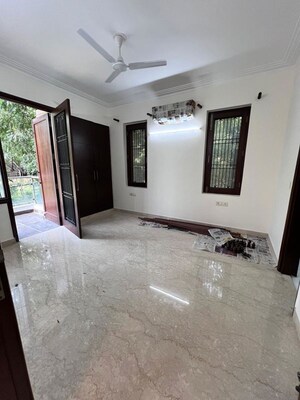 Room in 3 BHK Builder Floor at Greater Kailash I – for Rent