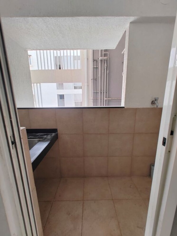 Balcony, vj-yashone-infinitee 2 Bedroom 965 Sq.Ft. Apartment In Tathawade Pune 9724179