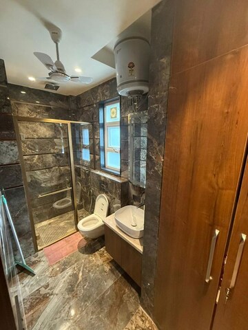 Gym in 3 BHK Apartment at Adani Oyster Grande Phase 2, Sector 102 – for Rent