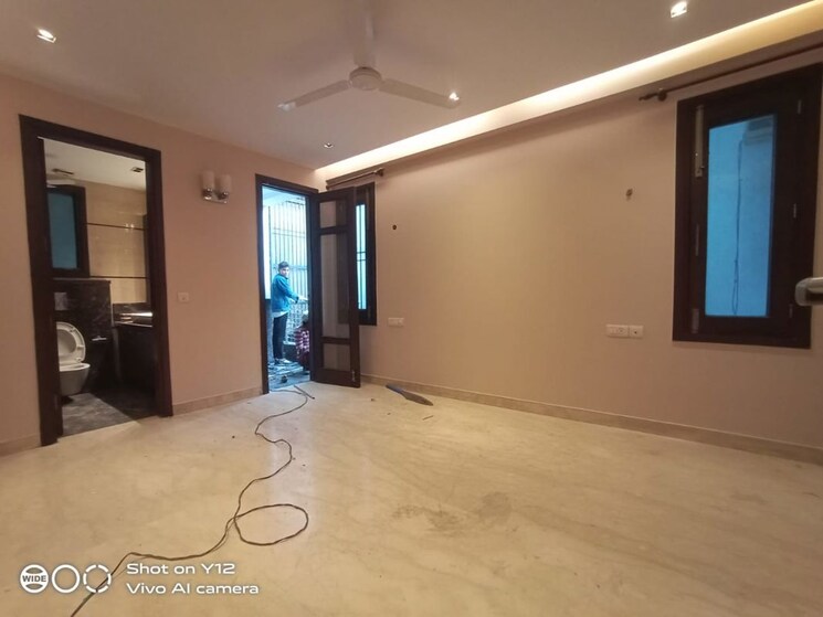 Room, panchsheel enclave 3 Bedroom 265 Sq.Yd. Builder Floor In Panchsheel Enclave Delhi 9724188